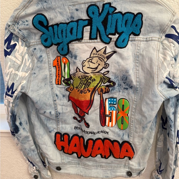 Stall & Dean Sports Memorabilia Customized & Street Wear Acid Wash Denim Jacket - Picture 9 of 16